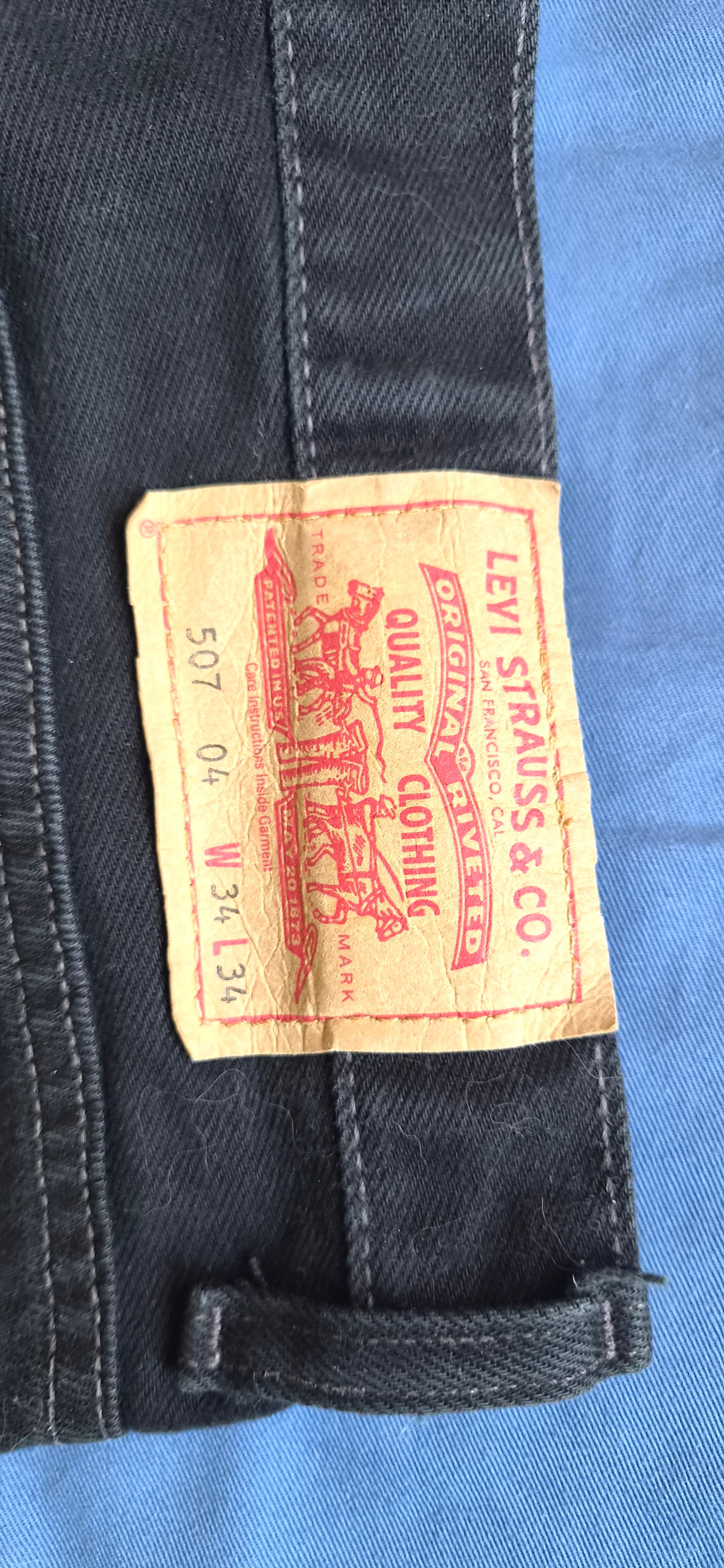 Levi's 507 black jeans W34 L34 - super skinny fit, tan patch