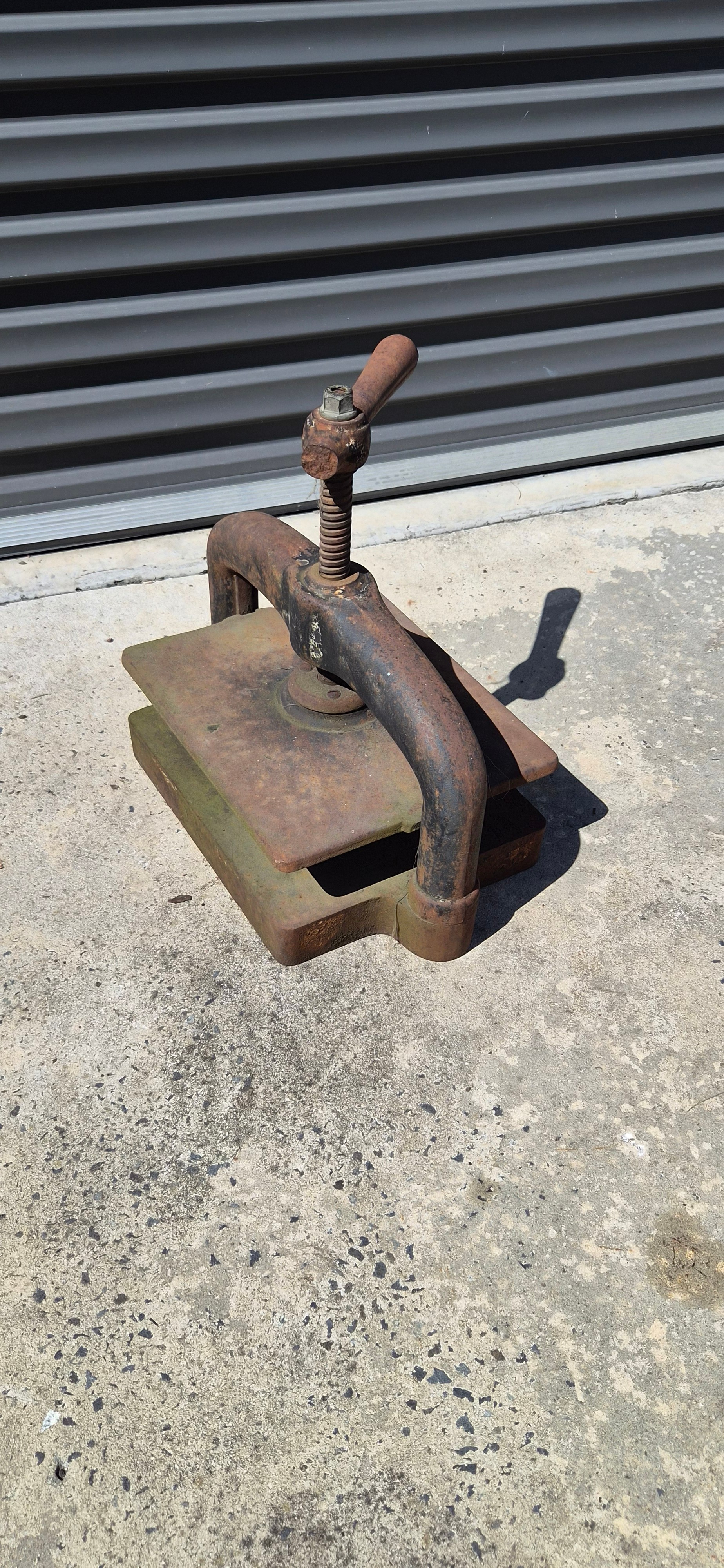Antique "The Clarendon Press" cast iron book press