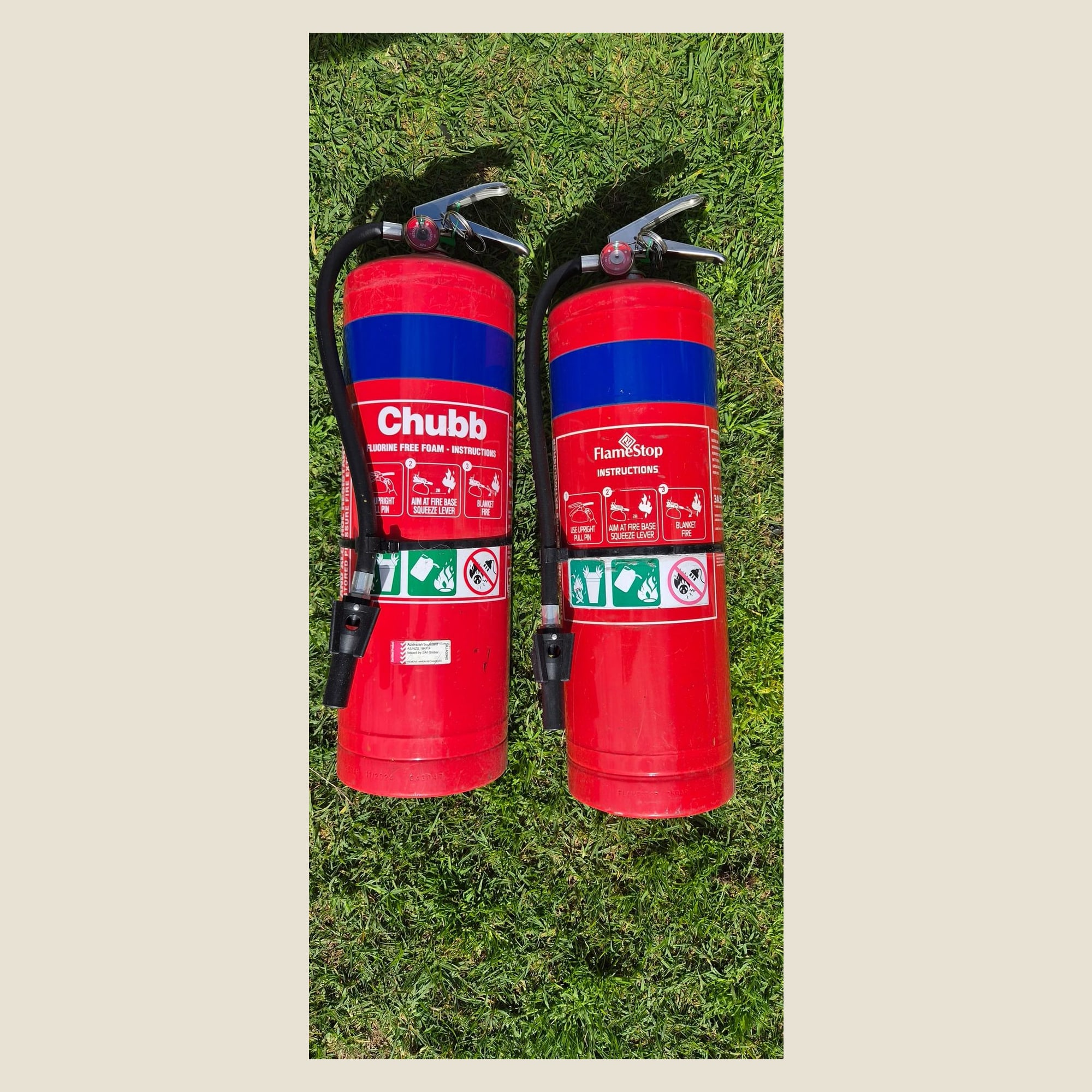 Two 9L foam fire extinguishers - Chubb Eco Foam F3 + FlameStop AFFF